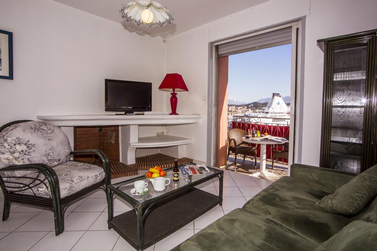Hotel Le Dauphin Ajaccio  Dış mekan fotoğraf
